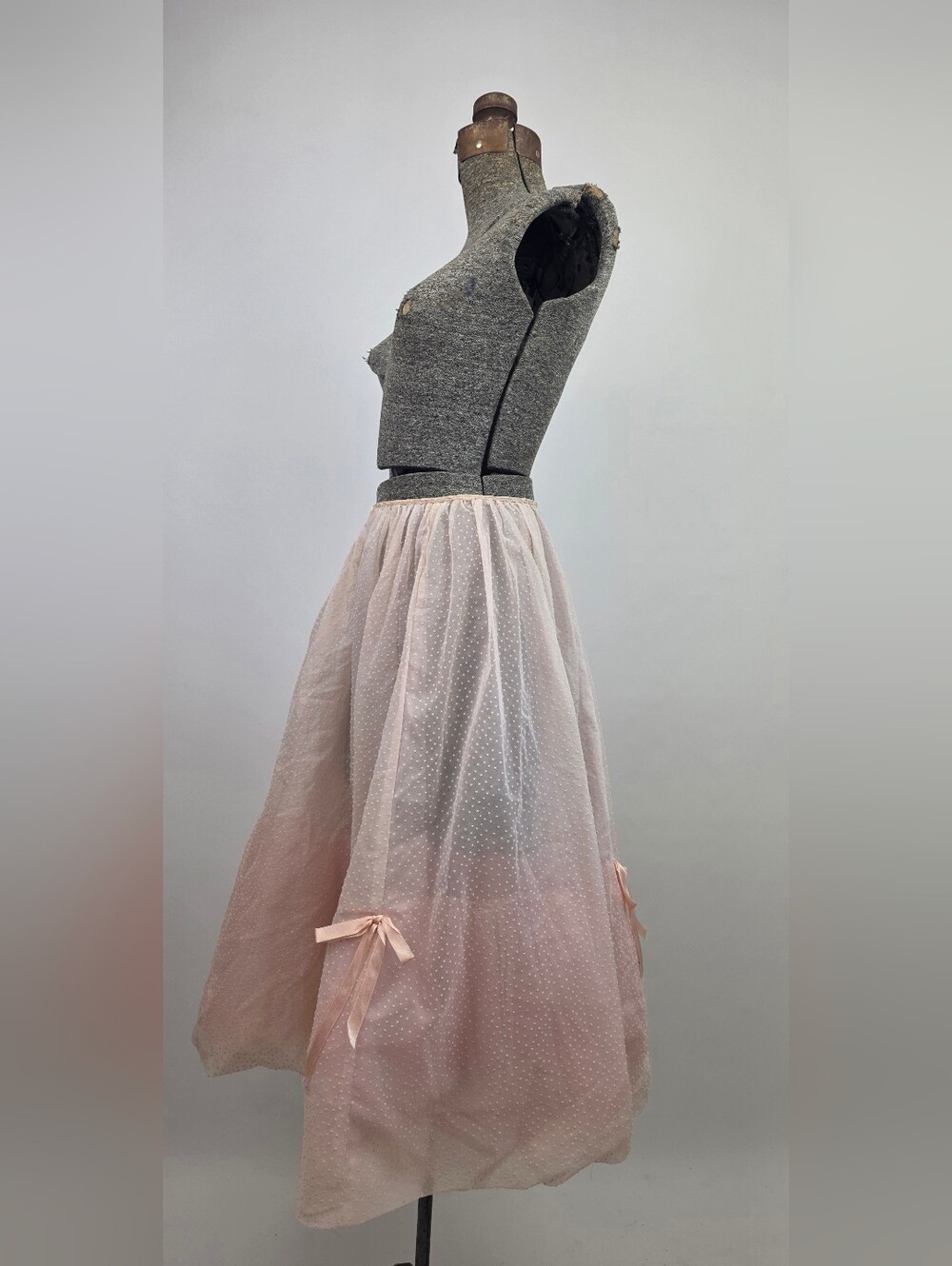 Colonial Lady by California Vintage 50's Women's Light Pink Lace Crinolin Skirt - Picture 3 of 7